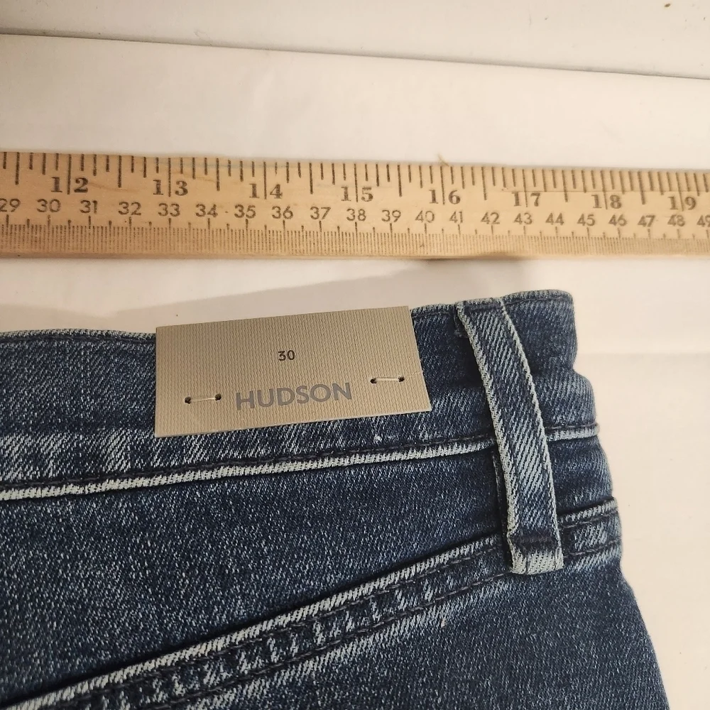 Hudson Jade distressed jeans size 30×30 raw hem Mid-Rise Loose fit - Picture 6 of 13